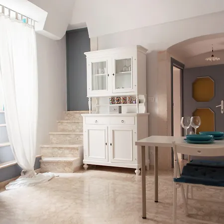 فندق مبيت وإفطار Casa Vicolo نوتشي